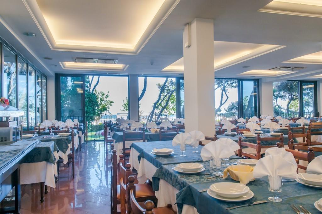 Hotel Atlantic Giulianova Buitenkant foto