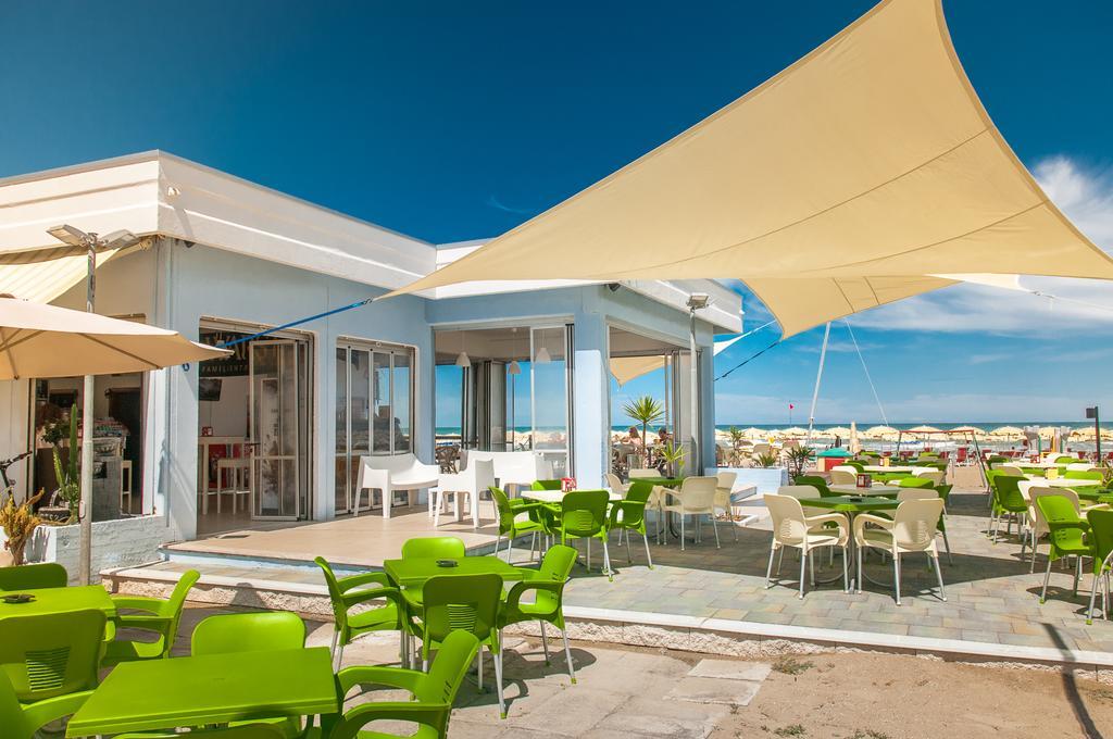 Hotel Atlantic Giulianova Buitenkant foto