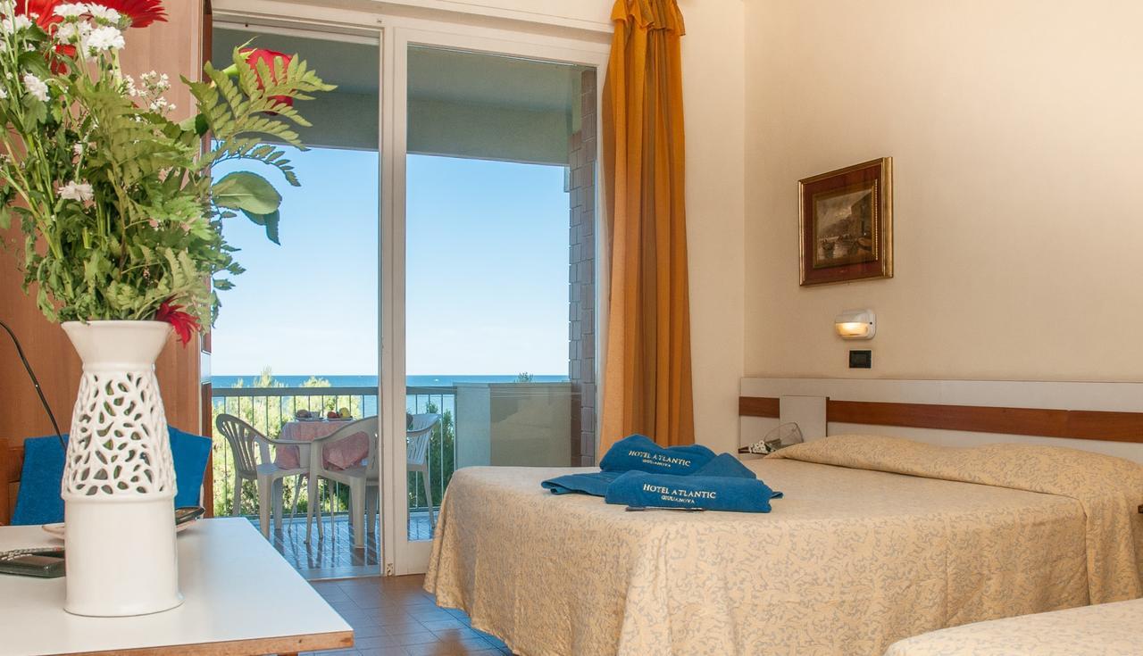 Hotel Atlantic Giulianova Buitenkant foto